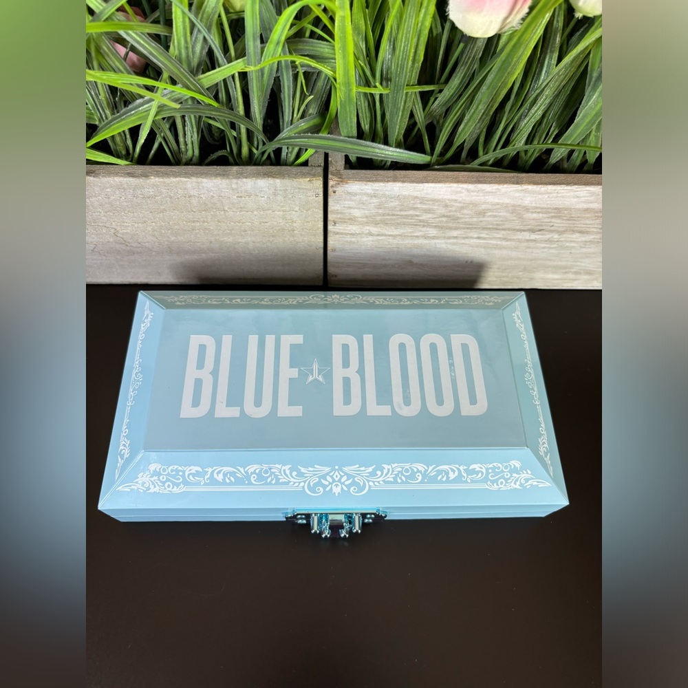 Jeffree Star Blue Blood Palette Powder